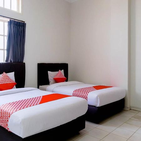 Oyo 1111 Pasar Baru Inn Jacarta Exterior foto